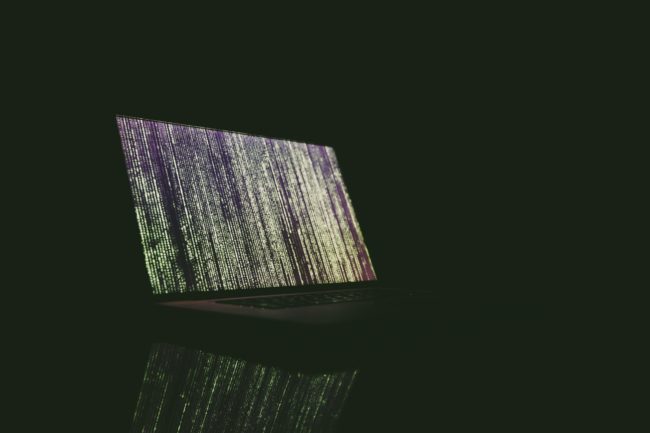 laptop-notebook-computer-mobile-screen-light-794018-pxhere.com